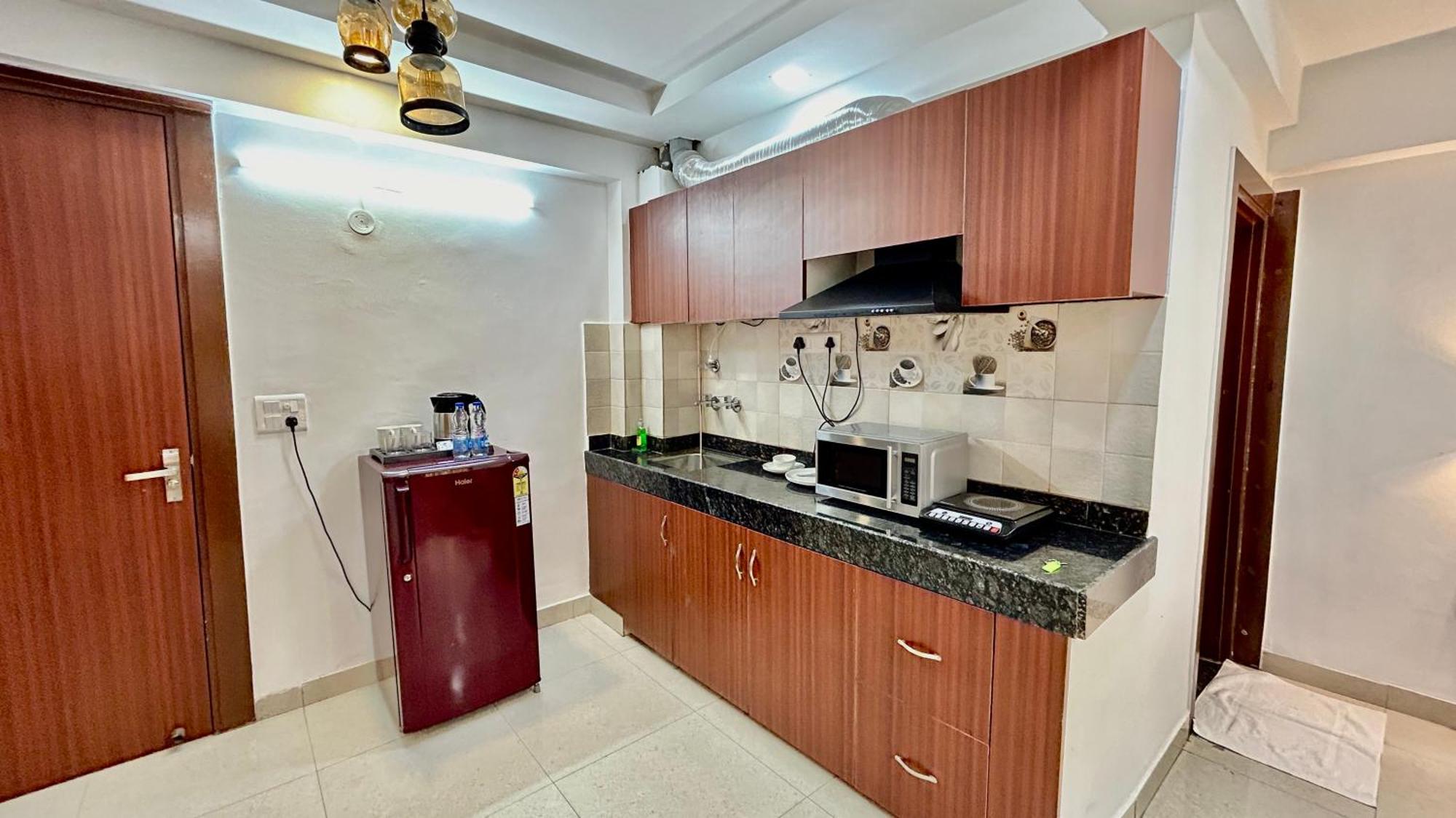 Aura Luxury Studio I Couple Friendly I Near Golf Course Road, Sector 57, Gurgaon Exterior photo